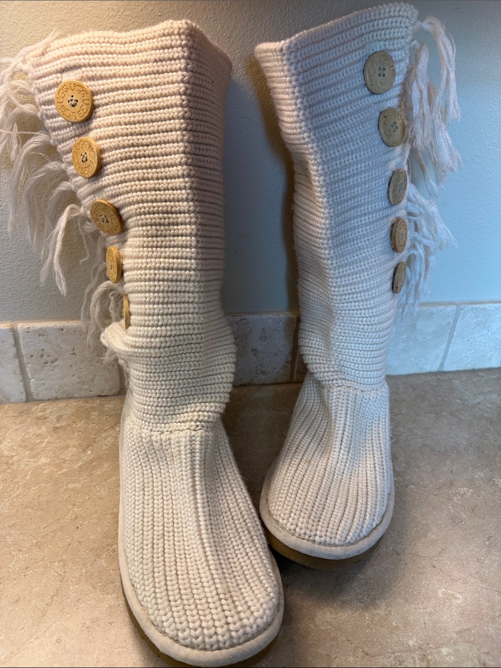 UGG Classic Cardy Cream Knit Button-Accent Tall Sweater Boots Sz9